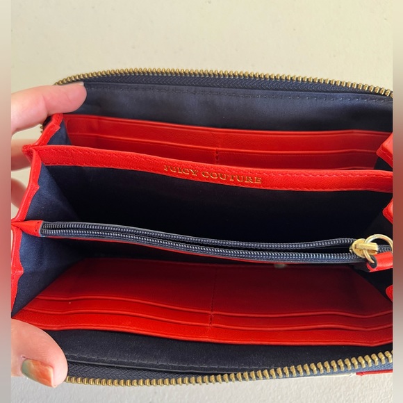 Juicy Couture leather Red & White Strip Wallet - Picture 3 of 3